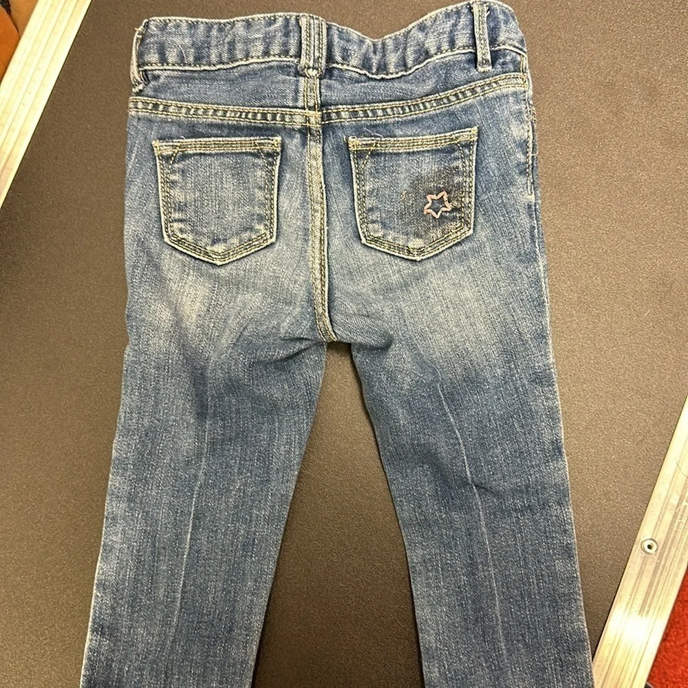 Baby gap size 12-18 months